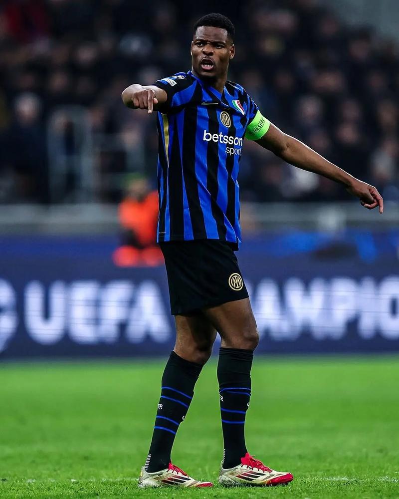 德天空：埃贝尔冬窗将决定是否再追德茹 F·阿斯拉尼仍是主要目标（德天空称：埃贝尔将于冬窗决定是否继续追逐德茹，F·阿斯拉尼依旧是主要目标）