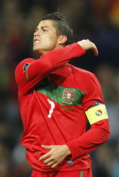 沙拉维谈续约：我们还得再谈谈，看看接下来会发生什么（沙拉维谈续约：仍需协商，静观其变）