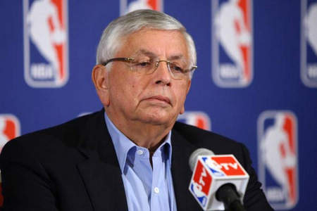 阿莱格里：赢德比是因为门将发挥的运气？门将又不能互换（阿莱格里反驳：德比赢球全凭门将运气？门将又不能互换）