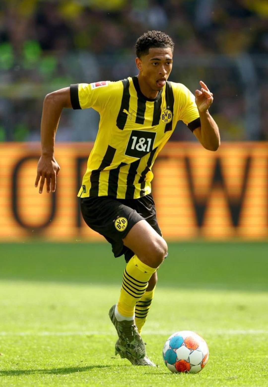 绿帽哥独家：斯洛特帅位告险，部分核心球员对其战术感到困惑（独家：斯洛特帅位岌岌可危，部分核心对其战术存疑）