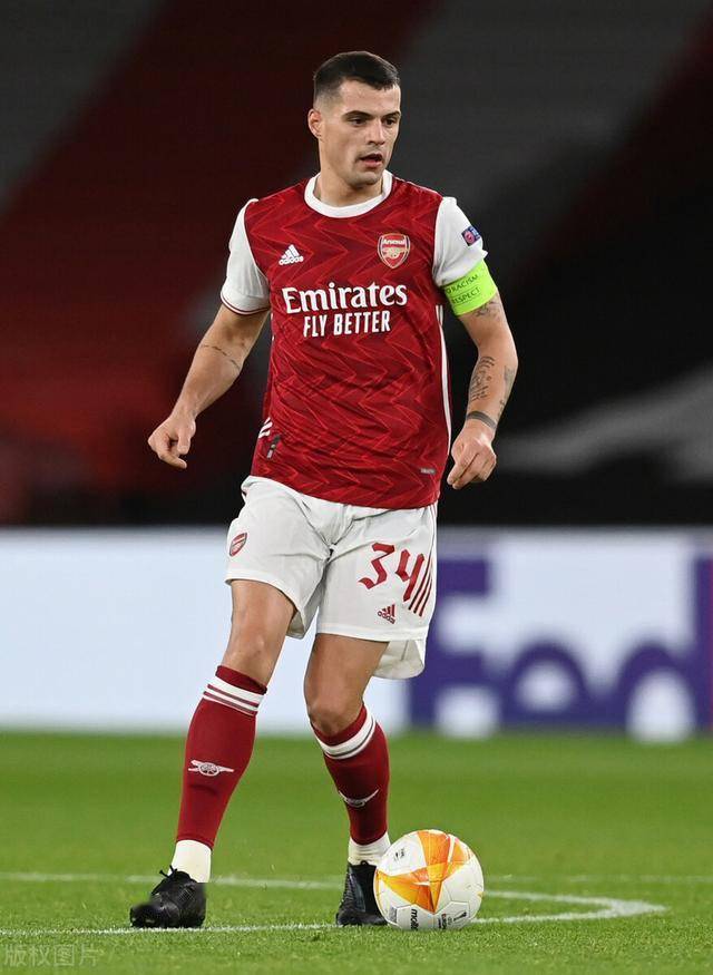 2-1！95分钟绝杀 英超13.1亿豪门18场不败终结 5.5亿战舰10轮9胜（2-1，95分钟补时绝杀！英超13.1亿豪门18场不败告终，5.5亿战舰10轮9胜）